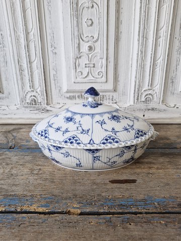 Royal Copenhagen Musselmalet helblonde lågfad no. 1129 main