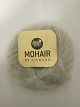 Brushed Lace
Brushed Lace ist ein Naturprodukt von der 
höchsten Qualität von den Angoraziegen aus Süd 
Afrika gemischt mit der schönsten Mulberry Seide
Diese Farbe ist: Sand, Farbenr. 3005
Knäuel mit 25 Gramm
