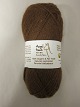 Baby Alpaca Angel Touch
100% BABY ALPACA 
Baby Alpaca Angel Touch ist ein Naturprodukt und 
ist NICHT eingefärbt, und da die Fibern sind NICHT 
mit Öl beigemischt
Diese Farbe ist: Brown Dark, Farbenr. LFZ
Knäuel mit 50 Gramm