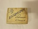 Tabakspaket mit Inhalt
Alte Essington Tabak aus Carl Thomasen's Eftf., 
in 1881 gegründet
"Manufactured only from the most selected, choise 
and welltreated Tobaccos"
Mit originaler Verschlussstreifen/Banderole mit 
Steuerinformation und Preis