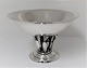 Georg Jensen. Silber Schüssel. Sterling (925). Modell 171. Design Johan Rohde. 
Höhe 14,5 cm. Durchmesser 19,5 cm. Produziert von 1925-1932