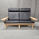 Kinnerup Antik 
& Porcelæn 
præsenterer: 
Wegner 
sofa
GE 375
Eg og læder