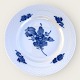 Moster Olga - 
Antik og Design 
präsentiert: 
Royal 
Copenhagen
Geflochtene 
blaue Blume
Kuchenteller
#10/ ...