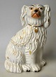 Staffordshire-
Hundefigur, 
Fayence, 
England des 19. 
...