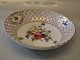 Klosterkælderen 
præsenterer: 
Herend 
Ungarn 7395 
skål med 
gennembrudt 
porcelæn fra 
Herend Hungary 
ca 25 cm