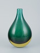 L'Art presents: 
Murano, 
Italy.
Vase in green 
art glass. 
Chubby shape.