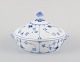 L'Art presents: 
Royal 
Copenhagen Blue 
Fluted Plain.
Round lid 
tureen. Top in 
the shape of a 
mushroom.