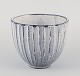 L'Art presents: 
Svend 
Hammershøi for 
Kähler.
Large ceramic 
vase/plant pot.