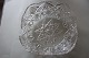ViKaLi 
präsentiert: 
Eine alte 
schöne 
viereckige 
Schale aus Glas
Durchm: 17cm
H: 8cm
Aus den 
1900-Jahren
In ...
