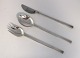 Lundin Antique 
präsentiert: 
Mema. GAB. 
Silberbesteck 
(830). 1 Set 
(Menümesser, 
Menügabel, 
Menülöffel). 
Entwurf ...