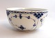 Lundin Antique 
präsentiert: 
Königliches 
Kopenhagen. 
Musselmalet 
Halbspitze. 
Kleine Schale. 
Modell 593. ...