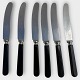 Moster Olga - 
Antik og Design 
præsenterer: 
Raadvad
6 Knive med 
sorte skafter
*125kr samlet