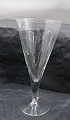 Antikkram 
præsenterer: 
Clausholm 
glasservice fra 
Holmegård. 
Rødvinsglas 
18,5cm