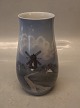 Klosterkælderen 
presents: 
B&G 
8522-210 Vase 
Landscabe with 
mill 17 cm B&G 
Porcelain
