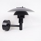 Osted Antik & 
Design 
præsenterer: 
PH 
Udendørs 
Væglampe - 
Model PH 3-2½ - 
V2 Sort - Poul 
Henningsen - 
Louis Poulsen
