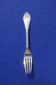 Antikkram 
präsentiert: 
Evald 
Nielsen Nr. 20 
dänisch 
Silberbesteck 
Regen. Gabeln 
17,5cm von Jahr 
1924