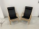 MR Retro Design 
præsenterer: 
Fin 
Østergaard 
stole i sort 
hanskeblød 
læder og med 
stel i 
sæbebehandlet 
...