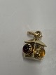 Antik Huset 
presents: 
Lamp with 
red/yellow and 
green stone 
Charms / 
Pendant in 14 
carat gold
Height 14.90 
mm