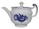 Antik K 
presents: 
Blue 
Flower Angular
Rare, small 
tea pot from 
1898-1923