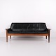 Osted Antik & Design präsentiert: Dreisitzer Sofa aus Rio Palisander und Original Schwarzem Leder von Steen ...