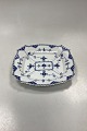 Danam Antik præsenterer: Royal Copenhagen Musselmalet Halvblonde Brødbakke No. 655