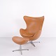 Osted Antik & Design präsentiert: Egg Chair Modell 3316 mit Hocker in Elegance Cognac Leder von Arne Jacobsen ...