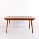 Osted Antik & Design präsentiert: Hans J. Wegner Esstisch aus Teak und Eiche mit Auszug von Andreas Tuck Dänemark