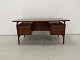 MR Retro Design präsentiert: Vintage Gunni Omann Modell 75 Schreibtisch aus Teakholz – entworfen von Gunni ...