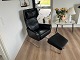 MR Retro Design präsentiert: Exklusiver Sessel „Swedese Select“ mit Nackenkissen und passendem Hocker, ...