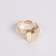 Osted Antik & Design präsentiert: Ole Lynggaard Ring aus 14 Karat Gold mit quadratischer Ringkopfplatte