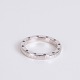 Osted Antik & Design präsentiert: Ole Lynggaard Ring aus 14-karätigem Weißgold mit Herzen und der Gravur ...