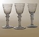 Aabenraa Antikvitetshandel präsentiert: Satz von drei Nøstetangen Chrystal Desert Gläser um 1750. H: 15cm