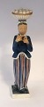 Lundin Antique präsentiert: Royal Copenhagen. Porzellanfigur. Die Frau mit den Eiern. Modell 1844 (4844). Höhe ...