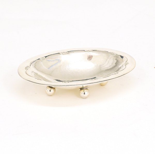 Set of 15 Georg Jensen salt cellars, sterlingsilver. #243B. H: 1,5cm. 5x7cm