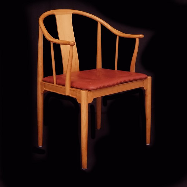 Hans J. Wegner. A China-Armchair. Frame in solid cherry. H: 82cm