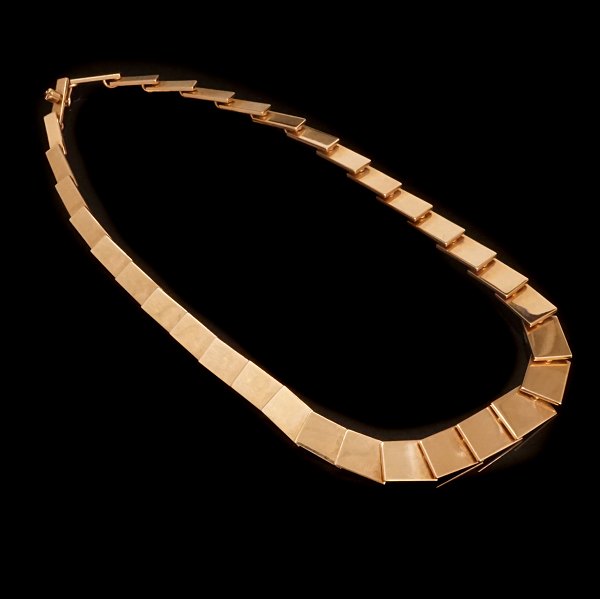 Bent Knudsen, Denmark: A 14kt gold necklace. #42. L: 38,5cm. W: 68,3gr