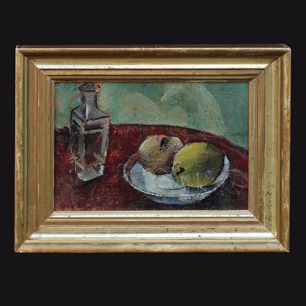 Karl Larsen, 1897-1977, oil on cardboard. Stillife. Signed and dated 1920. 
Visible size: 16x22cm. With frame: 25x32cm