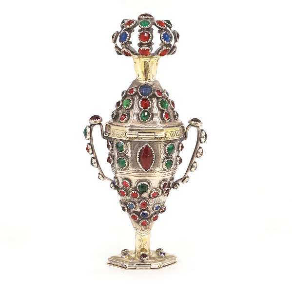 Pracht Riechdose mit 127 Glassteinen von Reimer Diedrich Dethlefsen, 1819-36, 
Sonderburg. H: 13,9cm