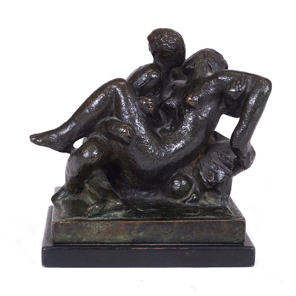 Danish bronze figur made and signed by Gerhard Henning, 1880-1967. H: 12cm. 
Base: 9,5x10,5cm