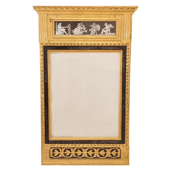 Gustaviansk kaminspejl forgyldt med porfyrimitationer. Sverige ca. år 1780-1800. 
113x65cm