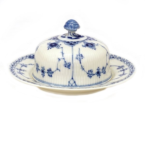 Royal Copenhagen Zwiebelmusster Halbspitze Butterdose 502. 1. Qualität. H: 
9,5cm. D: 17cm