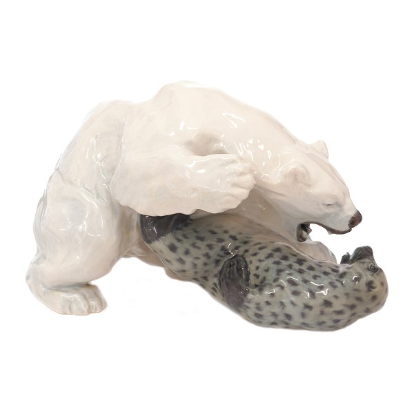 Royal Copenhagen polar bear 086. 1. quality. H: 22cm. L: 38cm