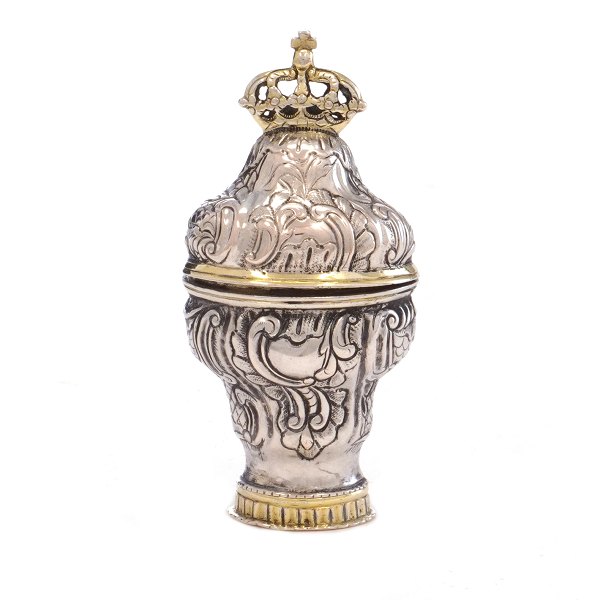 Danish silver vinaigrette by C. C. Holm, Nykøbing Falster, 1815-53
H: 7,9cm